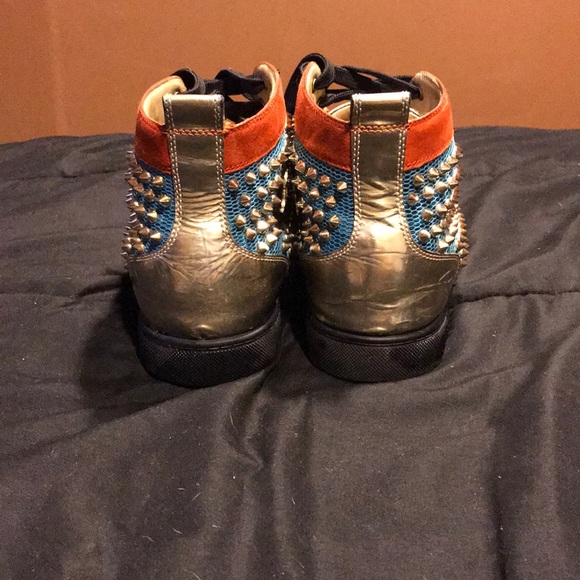 Christian Louboutin - Picture 4 of 4